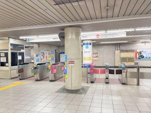 東京メトロ有楽町線「護国寺駅」1010ｍ