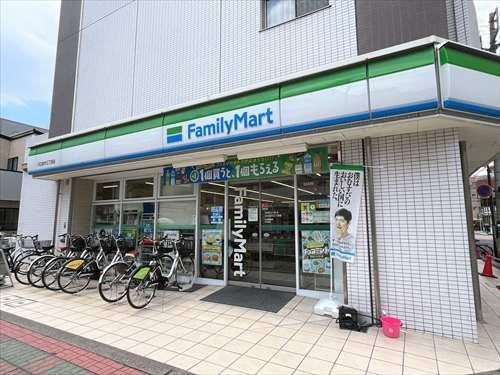 ファミリーマート川口並木三丁目店徒歩4分