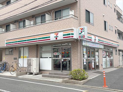 セブンイレブン北区中十条３丁目店260ｍ