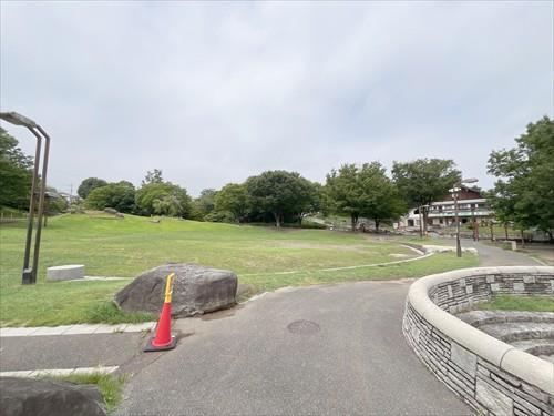 清水坂公園 700ｍ
