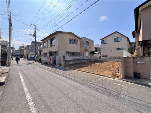 前面道路を含む現地（右手）
