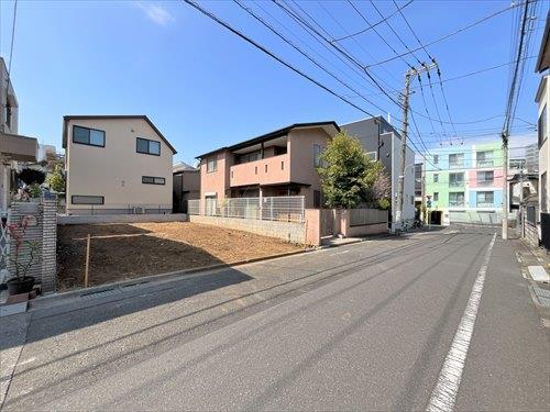 前面道路を含む現地（左手）