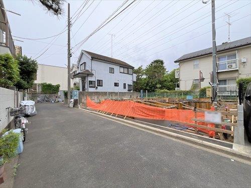 前面道路を含む現地（右手）