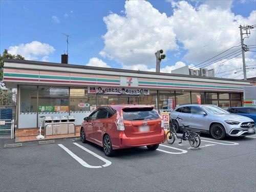 セブンイレブン北区浮間中央通り店180ｍ