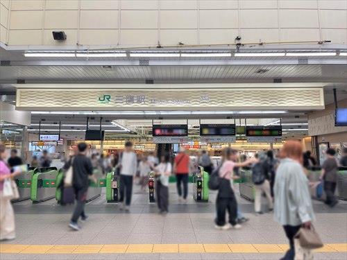 JR中央線「三鷹駅」1130ｍ
