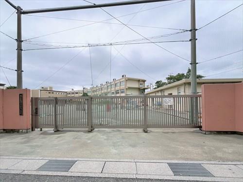 板橋区立若木小学校 220ｍ