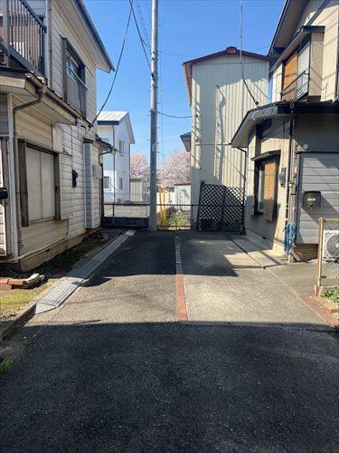 前面道路（2026年5月撮影）