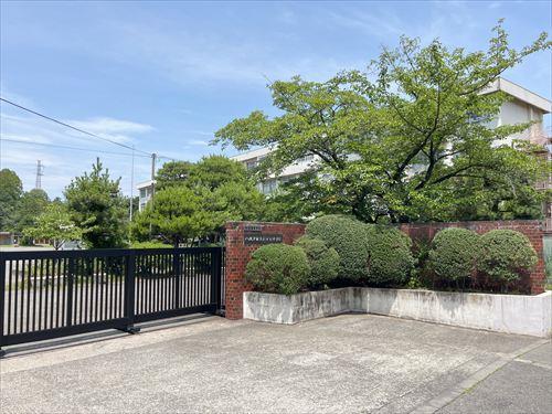 八王子市立松が谷小学校 270ｍ