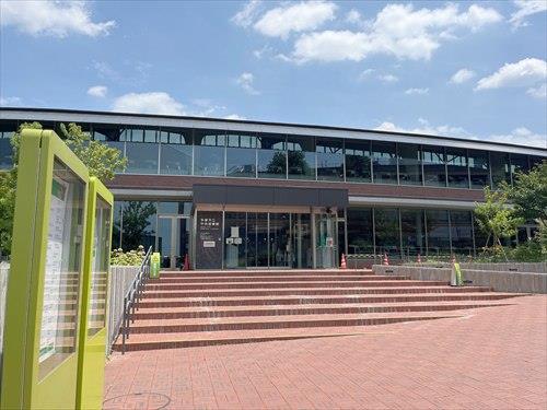 多摩市立中央図書館 2020ｍ