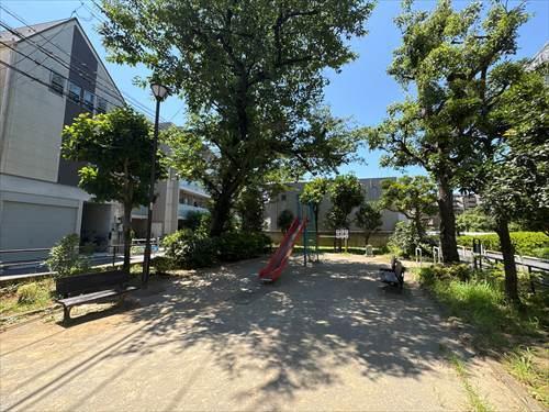 成増二丁目児童遊園まで約70m
