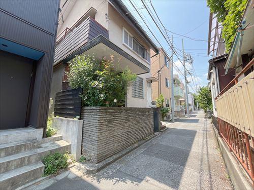 前面道路を含む現地（左手）