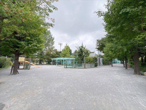 代々木西原公園 700ｍ