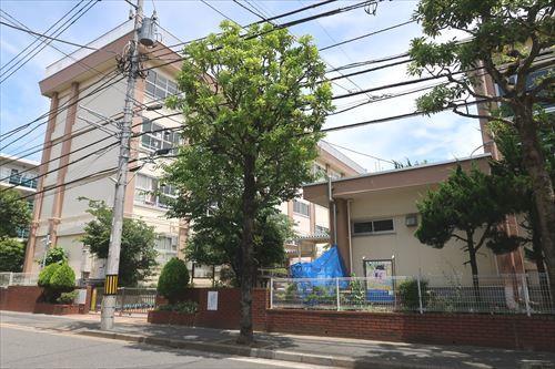 江戸川区立西一之江小学校まで1090m