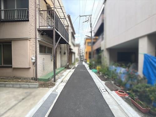 前面道路（2024年10月撮影）