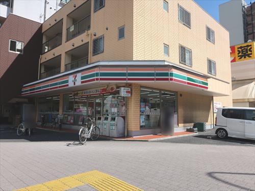 セブンイレブン南葛西4丁目店まで670m