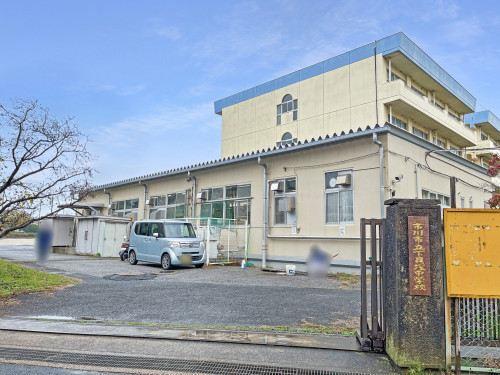 市川市立下貝塚中学校まで1270m