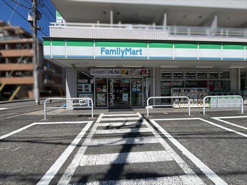 ファミリーマート 120m