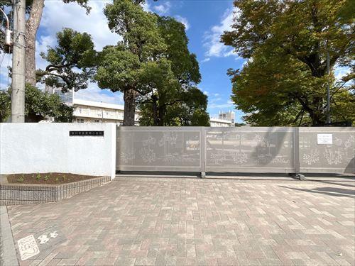 市川市立真間小学校 710m