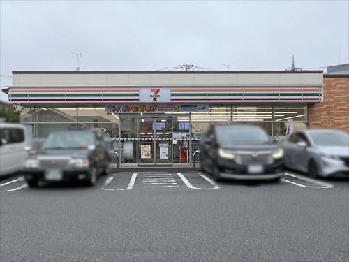 セブンイレブン市川総合病院前店 580m