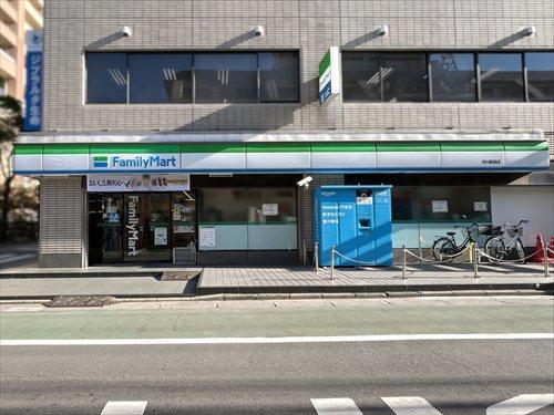 ファミリーマート市川駅西店 560m