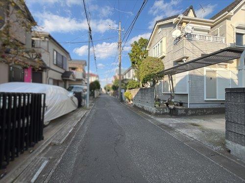 前面道路（2025年11月撮影）