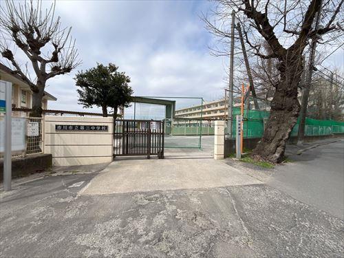 市川市立第三中学校810m