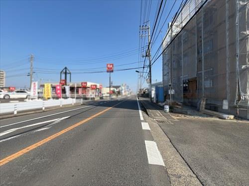 北側前面道路（2026年2月撮影）