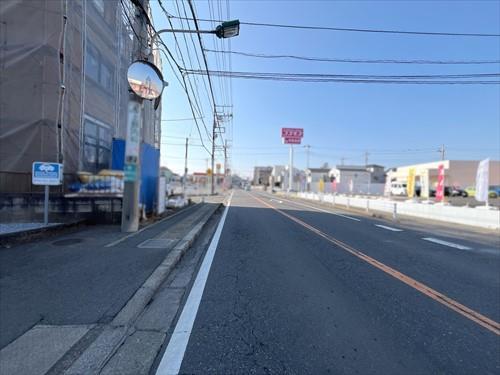 北側前面道路（2026年2月撮影）