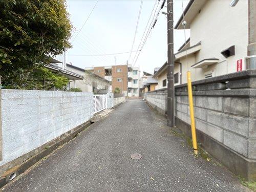 前面道路（2026年4月撮影）