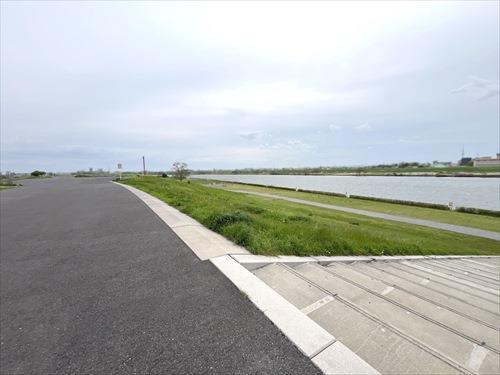 江戸川河川敷緑地1670ｍ