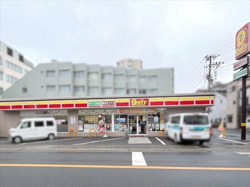 デイリーヤマザキ市川南3丁目店380m