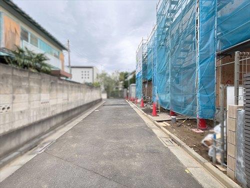 前面道路(2026年10月撮影)