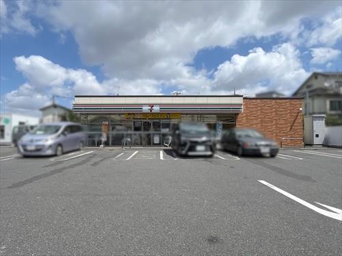 セブンイレブン市川総合病院前店380m