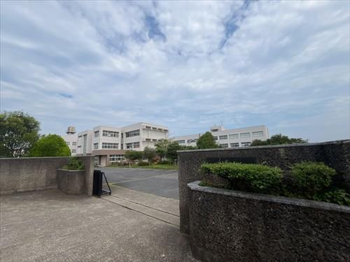 四街道市立千代田中学校まで690m 四街道市立千代田中学校まで690m