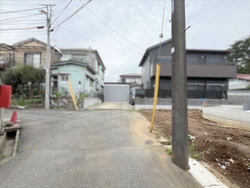 前面道路（2026年10月撮影）