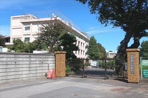 市川市立国府台小学校980m