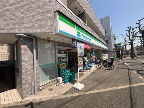 ファミリーマート目黒柿の木坂店