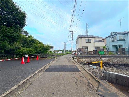 現地含む前面道路