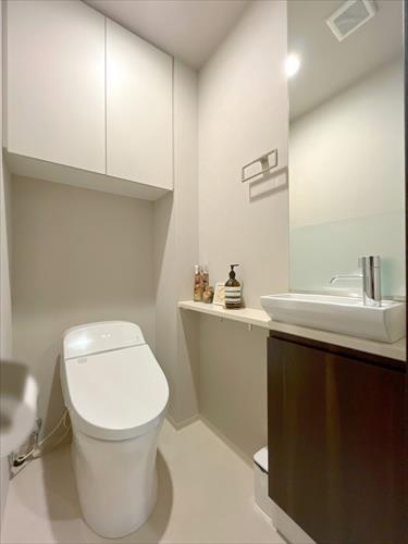 トイレ(温水便座付き)