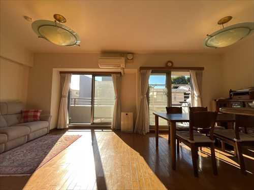 リビングダイニング