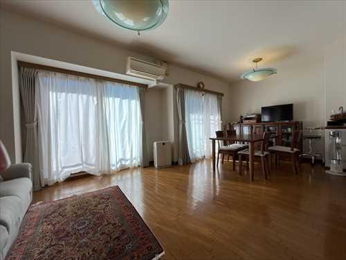 リビングダイニング