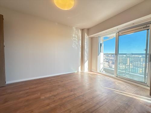 洋室（約6.4帖）