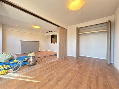 洋室（約6.4帖）