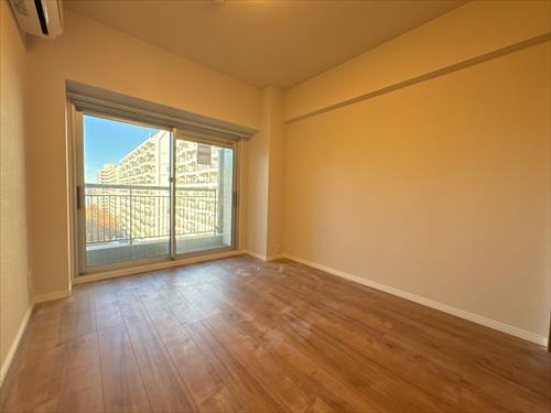 洋室（約5.5帖）