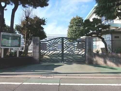 世田谷区立等々力小学校まで450m