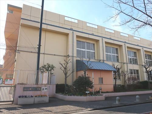 世田谷区立東深沢中学校まで740m