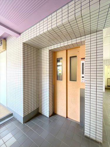 1階エレベーターホール