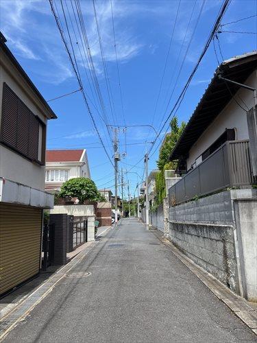 南西側前面道路（2026年5月撮影）