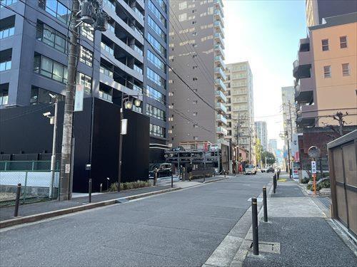 前面道路（北側）