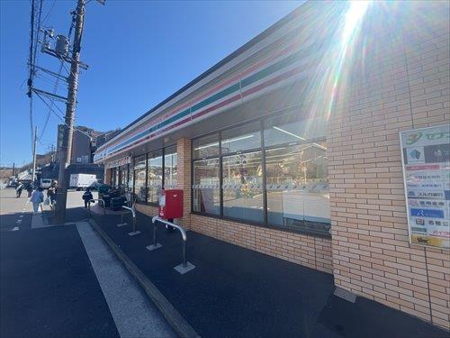 セブンイレブン横浜菊名3丁目店170m